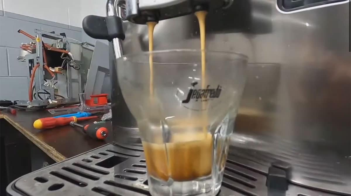 coffee machine servicing